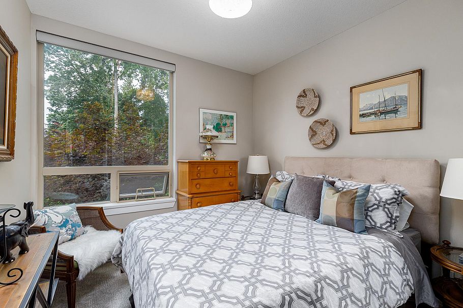 301 560 Raven Woods Drive North Vancouver, BC - 21