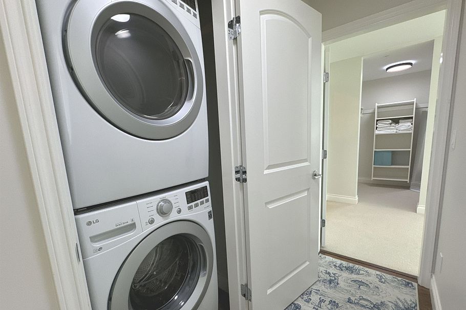 202 185 Victory Ship Way North Vancouver, BC - 19