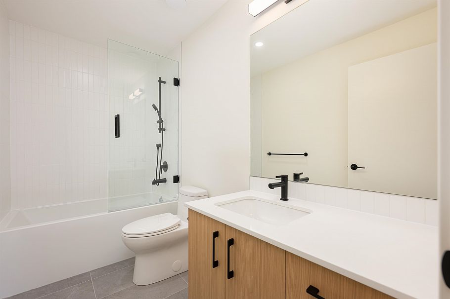 TH6 610 E 3rd Street North Vancouver, BC - 24