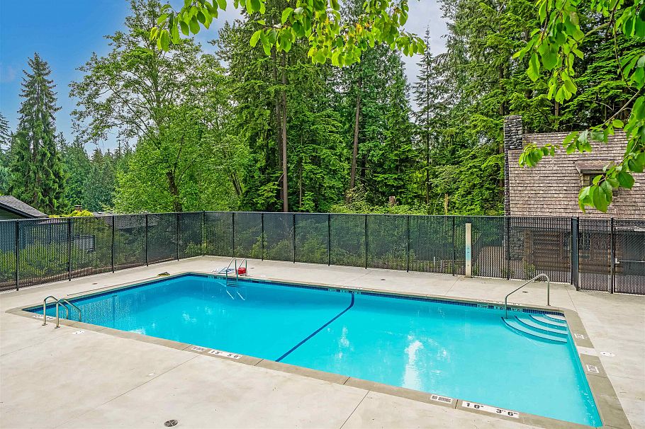 867 Frederick Road North Vancouver, BC - 40