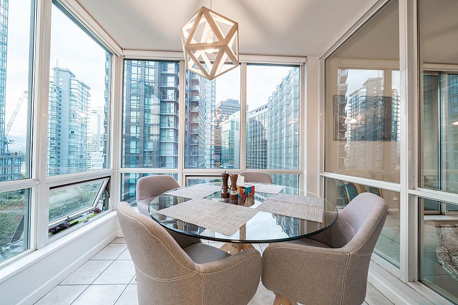 903 1166 Melville Street Vancouver, BC - 5