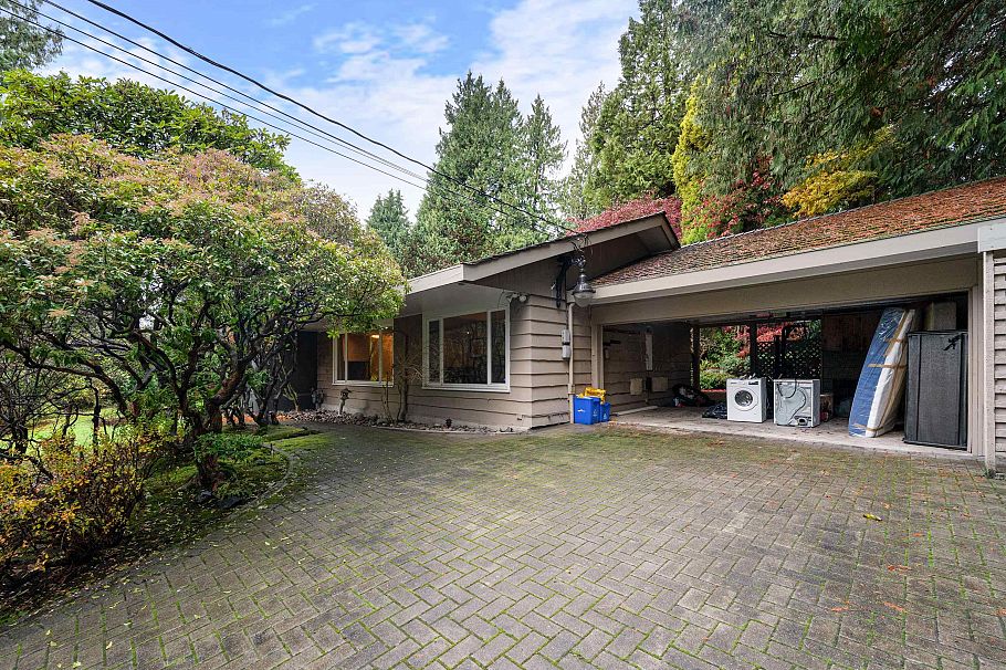 3535 W 47th Avenue Vancouver, BC - 38