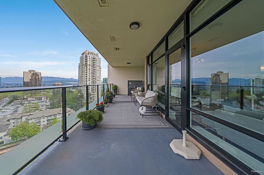 1302 6168 Wilson Avenue Burnaby, BC - 4