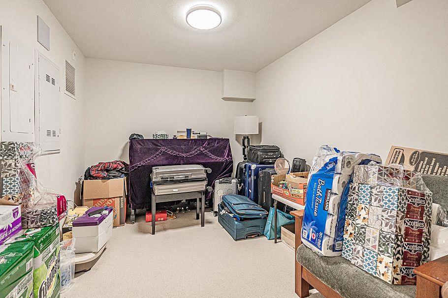 7903 Oak Street Vancouver, BC - 35