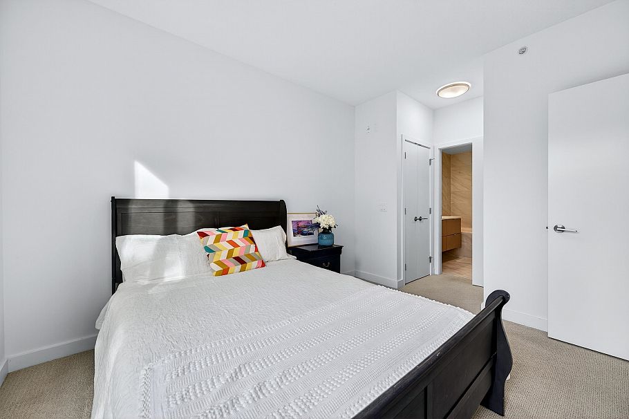 205 7928 Yukon Street Vancouver, BC - 27