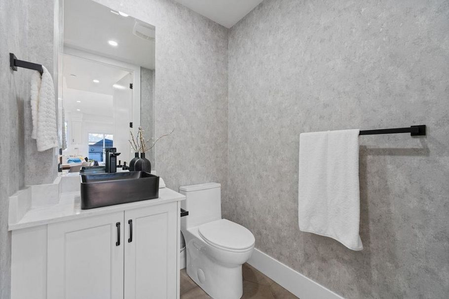 2 2447 E 41st Avenue Vancouver, BC - 15