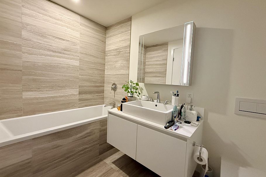 3605 1480 Howe Street Vancouver, BC - 26