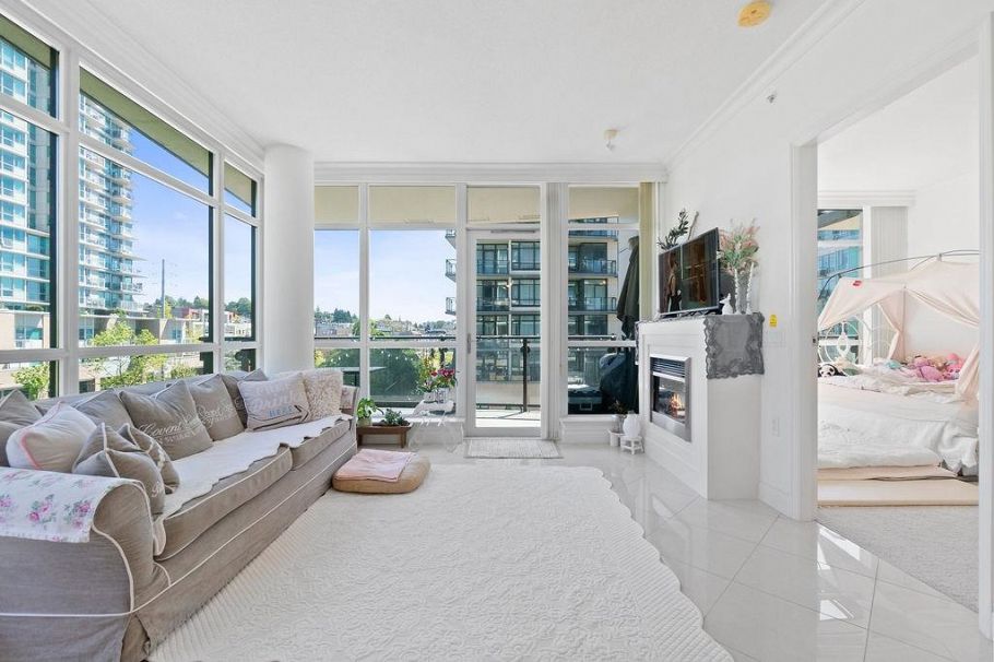 602 162 Victory Ship Way North Vancouver, BC - 3