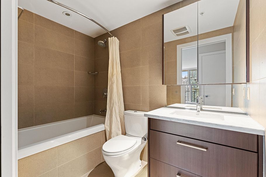 1006 108 W 1st Avenue Vancouver, BC - 15