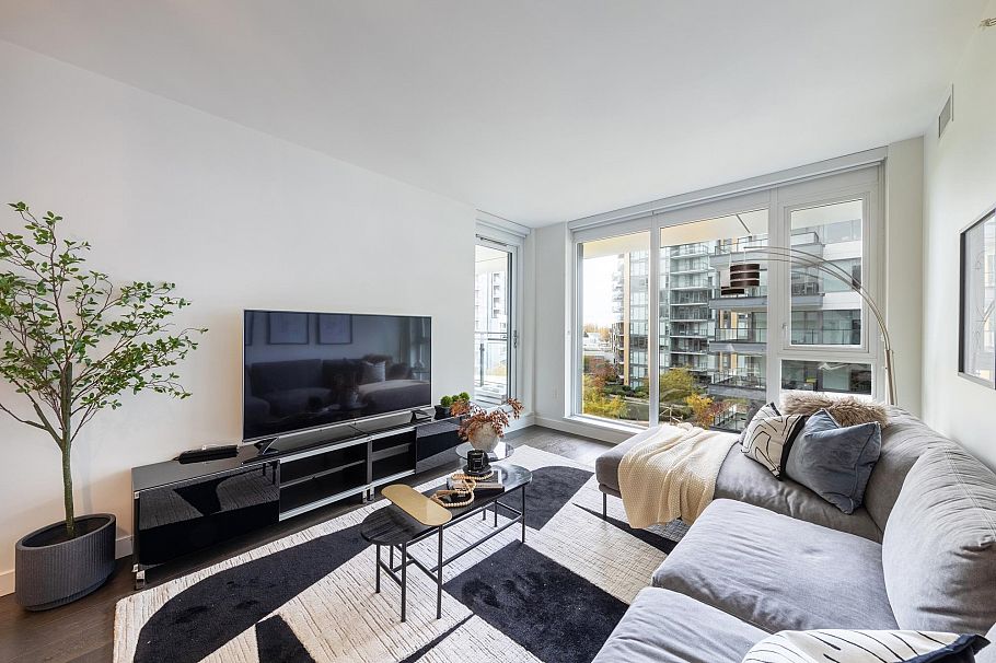 902 3331 No. 3 Road Richmond, BC - 9