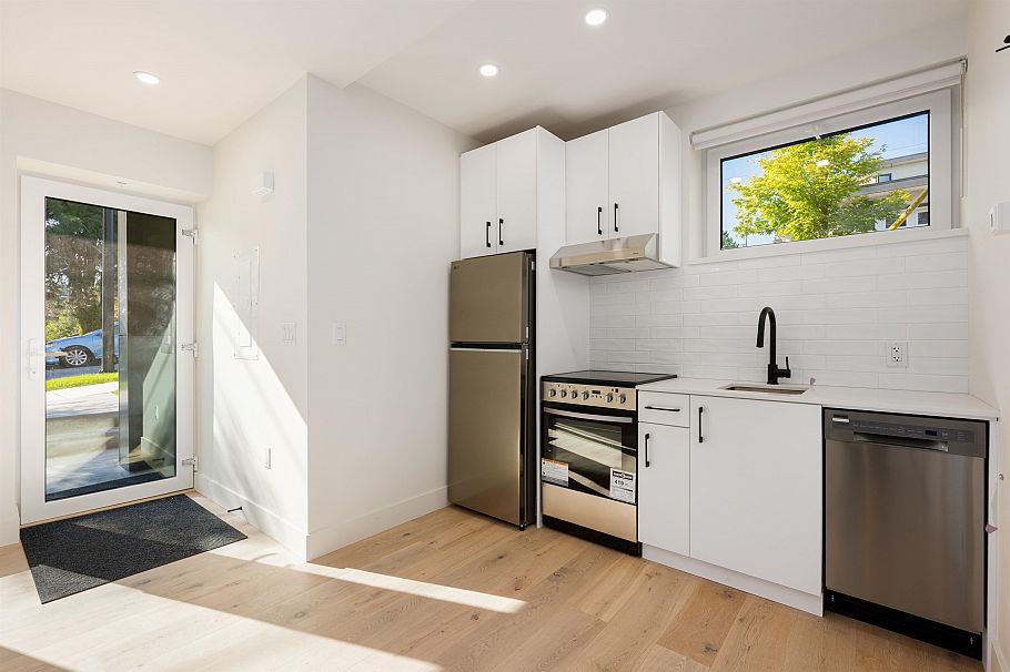 TH6 610 E 3rd Street North Vancouver, BC - 31