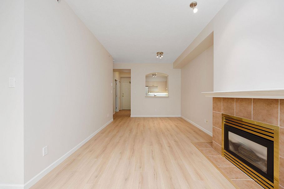 420 3600 WINDCREST DRIVE, North Vancouver BC V7G 2S5 North Vancouver, BC - 7