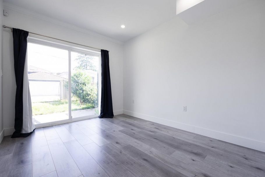 5140 Slocan Street Vancouver, BC - 31