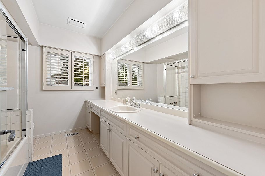 3535 W 47th Avenue Vancouver, BC - 24