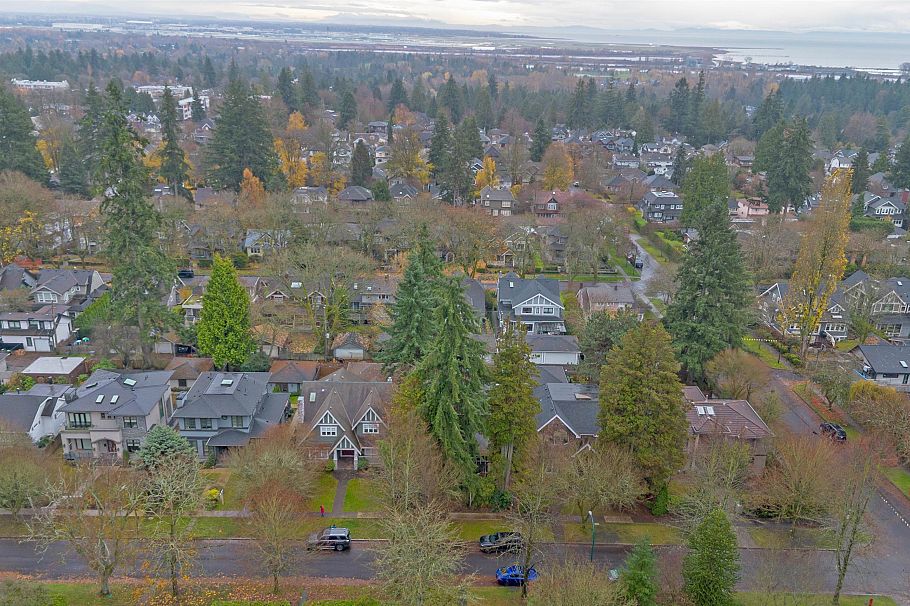 3758 W 35th Avenue Vancouver, BC - 37