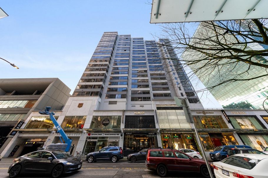 910 1060 Alberni Street Vancouver, BC - 1