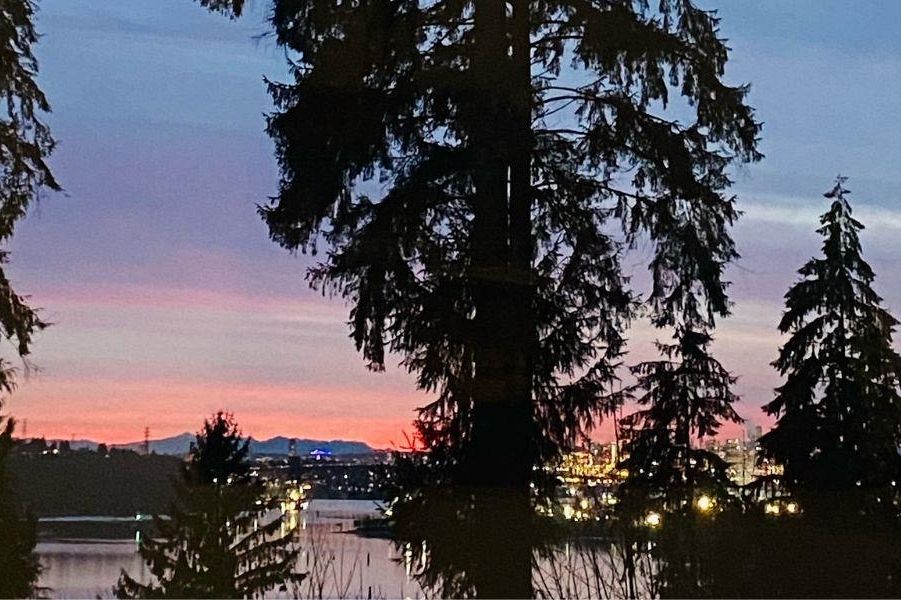 301 560 Raven Woods Drive North Vancouver, BC - 40