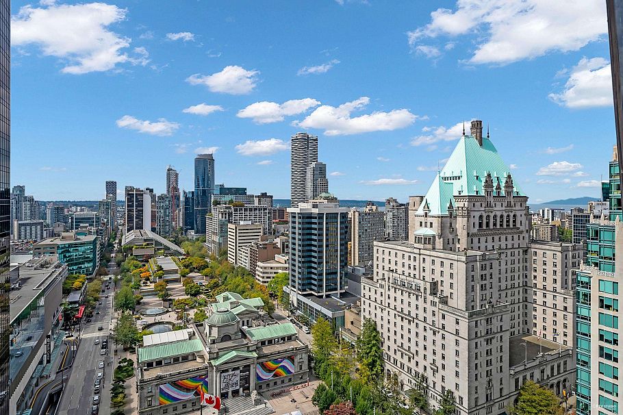 2405 667 Howe Street Vancouver, BC - 14