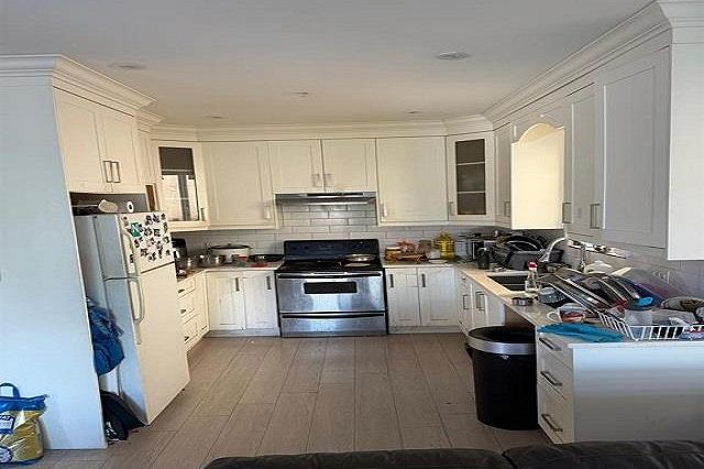 2681 E 41st Avenue Vancouver, BC - 17