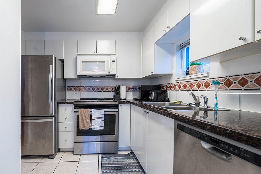 903 1166 Melville Street Vancouver, BC - 6