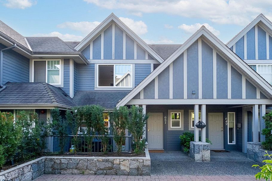 651 St. Andrews Avenue North Vancouver, BC - 31
