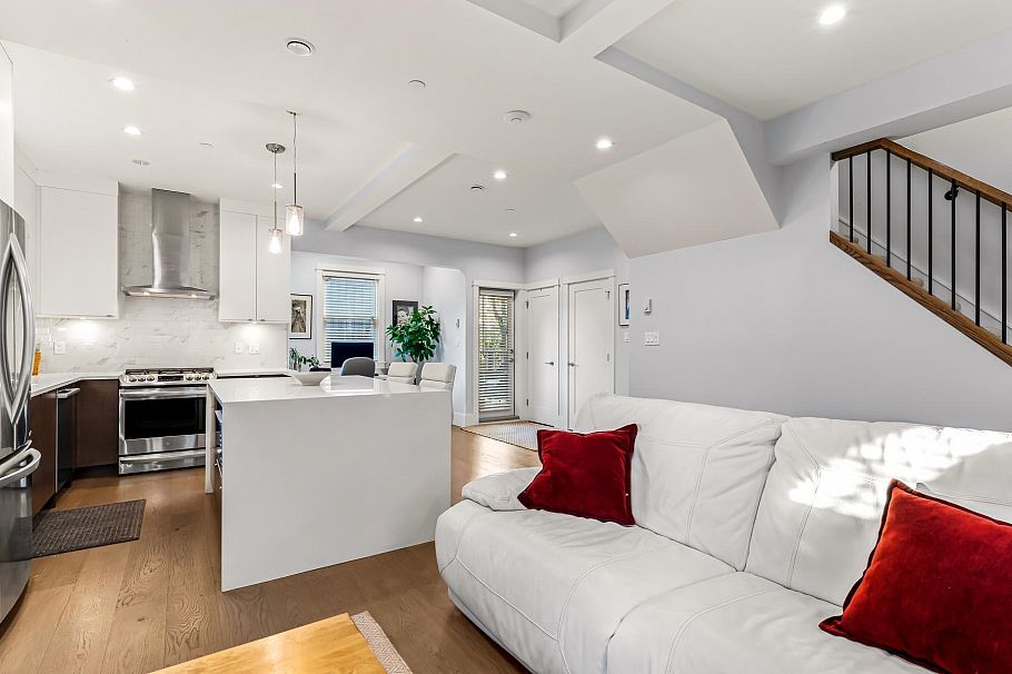 437 Vernon Drive Vancouver, BC - 14