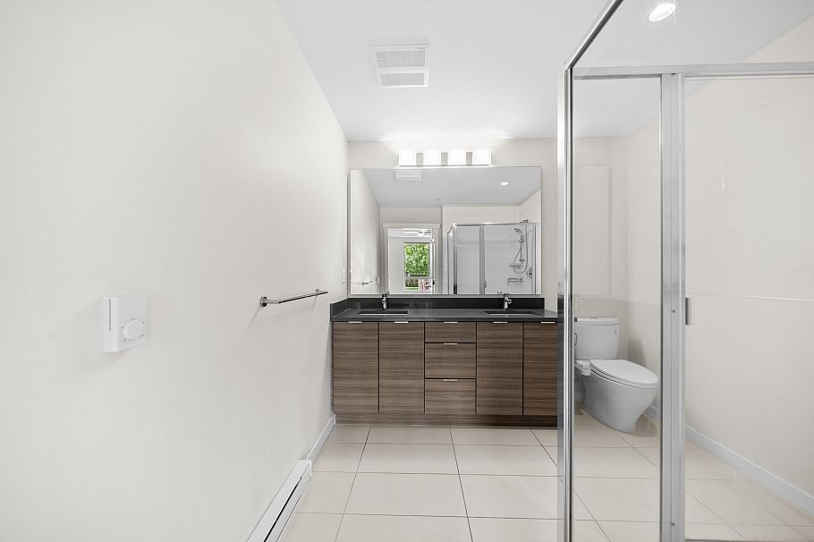 101 2665 Mountain Highway North Vancouver, BC - 18