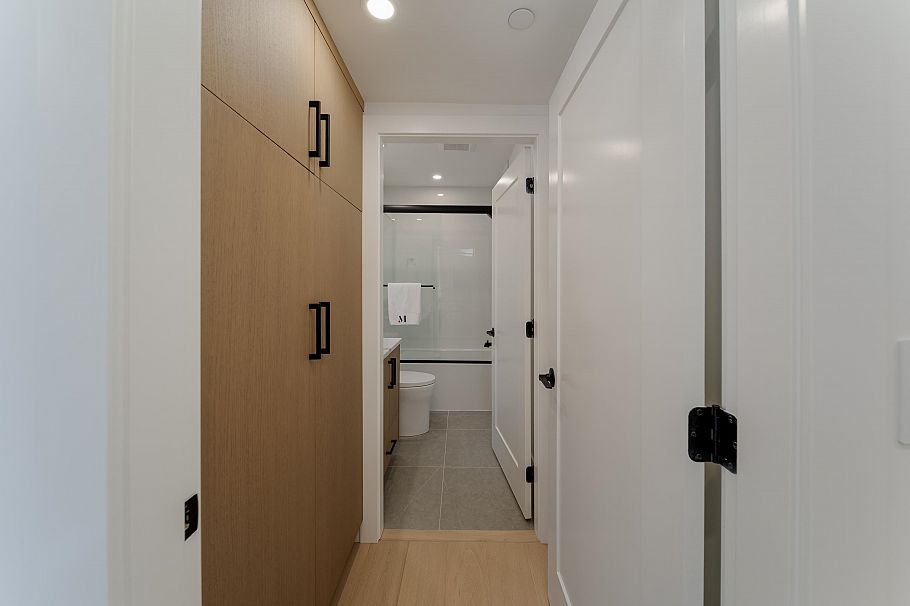 968 W 17th Avenue Vancouver, BC - 21