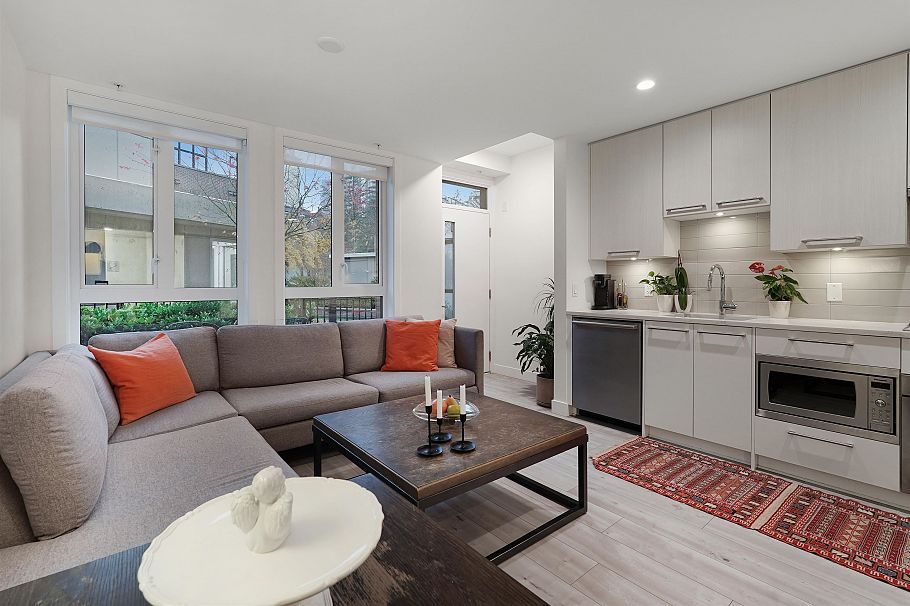 124 2035 Glenaire Drive North Vancouver, BC - 4