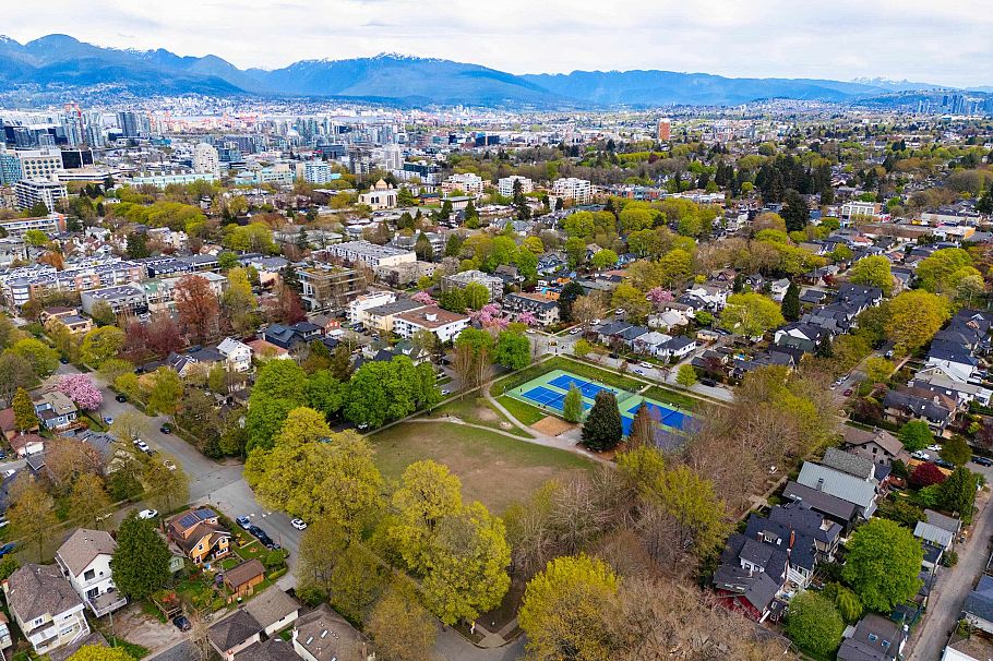 968 W 17th Avenue Vancouver, BC - 37