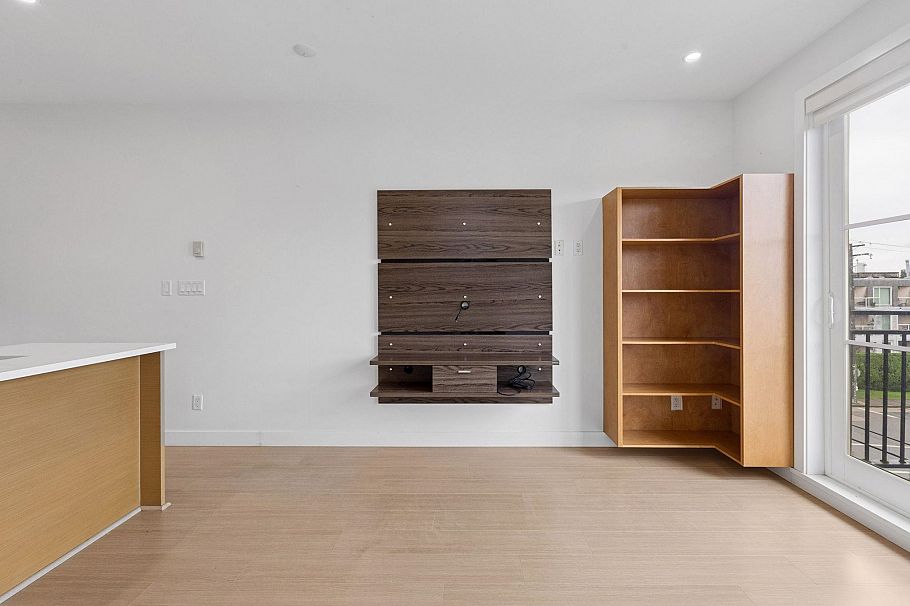 309 2528 Collingwood Street Vancouver, BC - 9