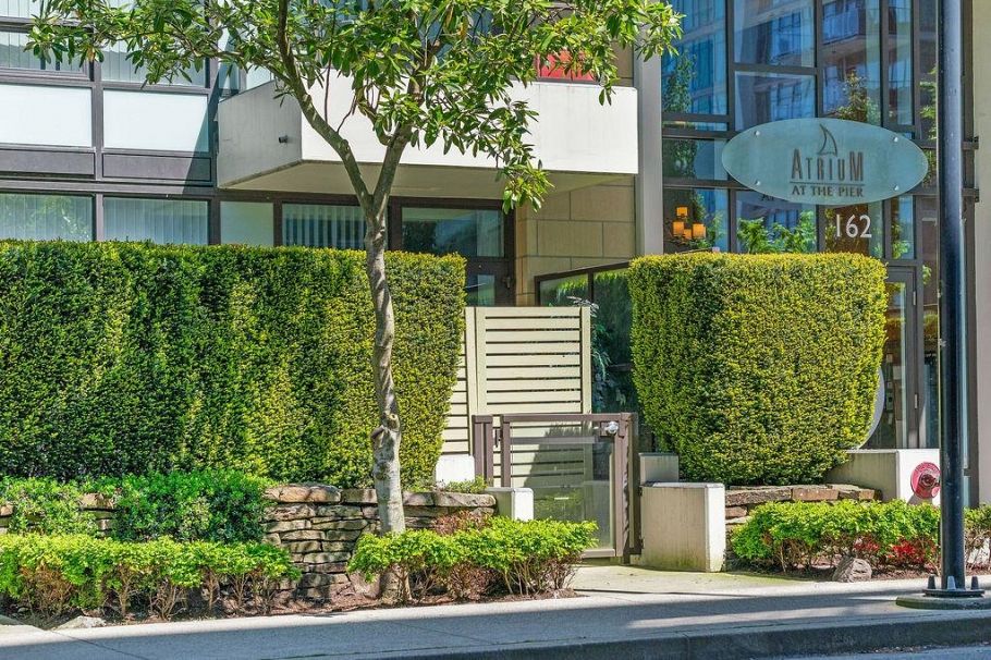 602 162 Victory Ship Way North Vancouver, BC - 16