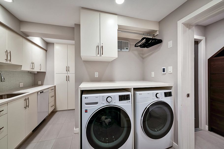 3669 Edgemont Boulevard North Vancouver, BC - 34