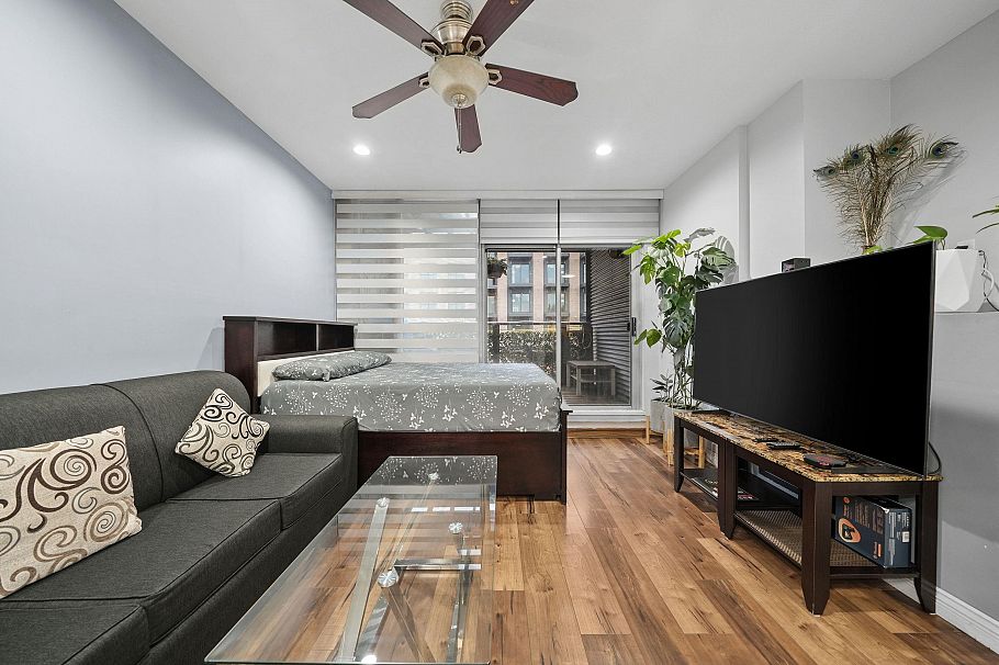 203 6460 Main Street Vancouver, BC - 7