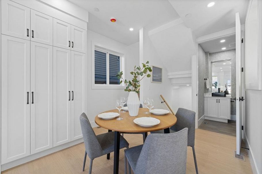 2 2447 E 41st Avenue Vancouver, BC - 12