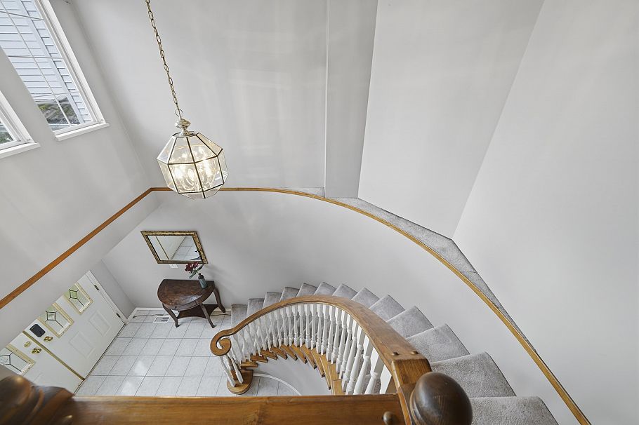 2915 Charles Street Vancouver, BC - 18