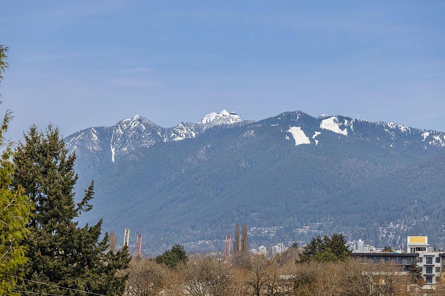 3381 Victoria Drive Vancouver, BC - 27