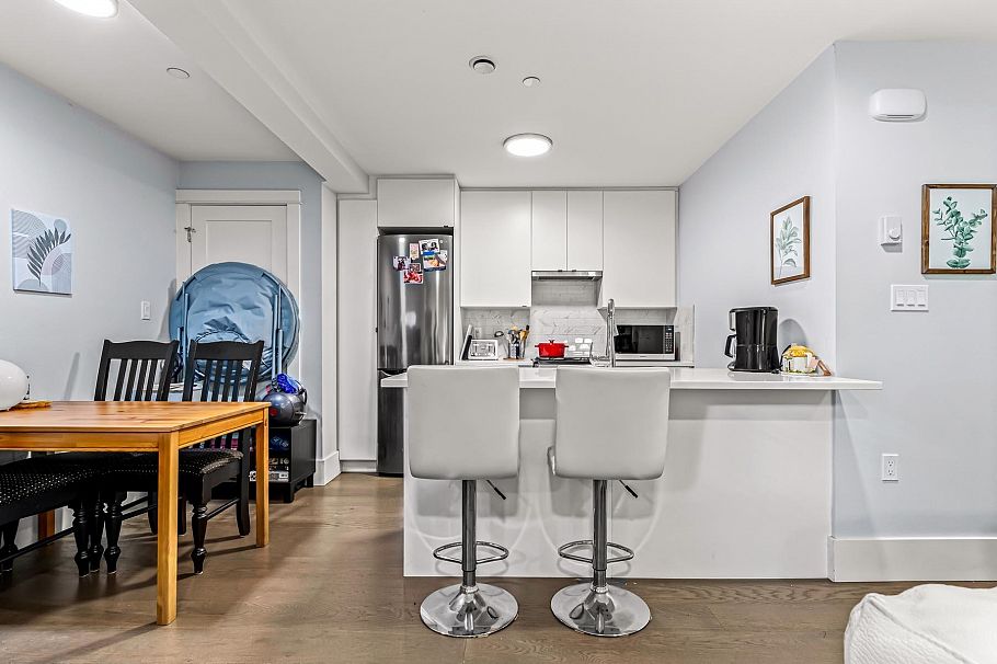 437 Vernon Drive Vancouver, BC - 28