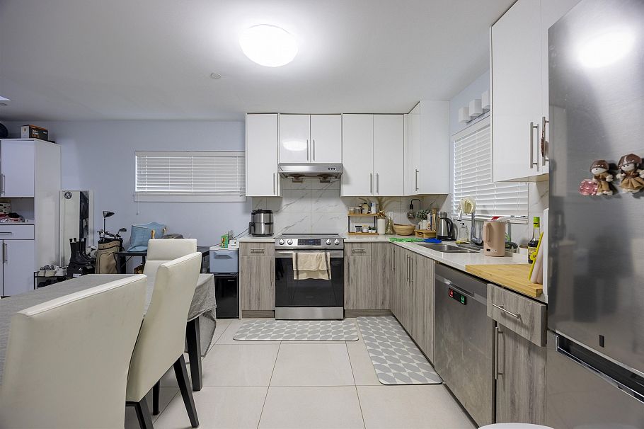 4203 W 14th Avenue Vancouver, BC - 34