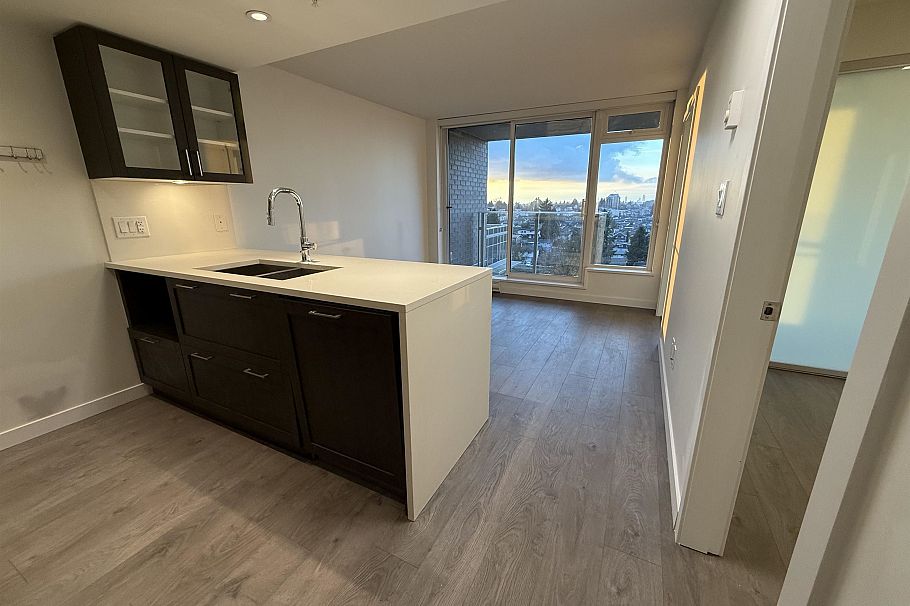 907 5665 Boundary Road Vancouver, BC - 1