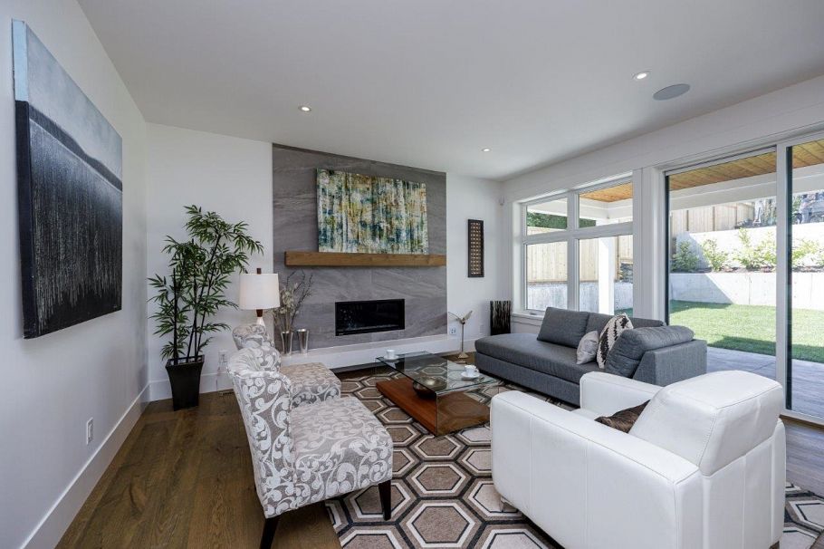 1028 Calverhall Street North Vancouver, BC - 16