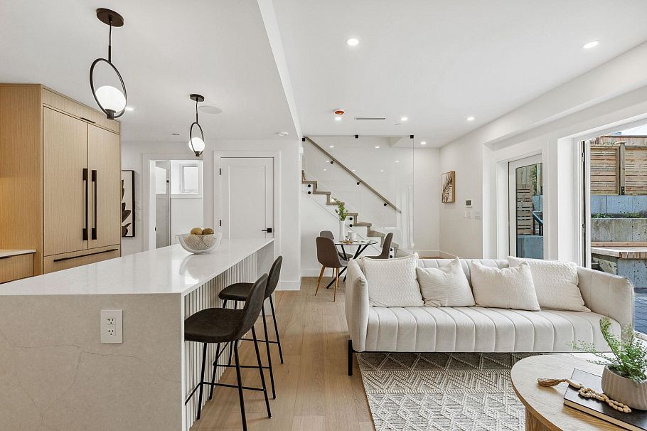 3383 Victoria Drive Vancouver, BC - 7