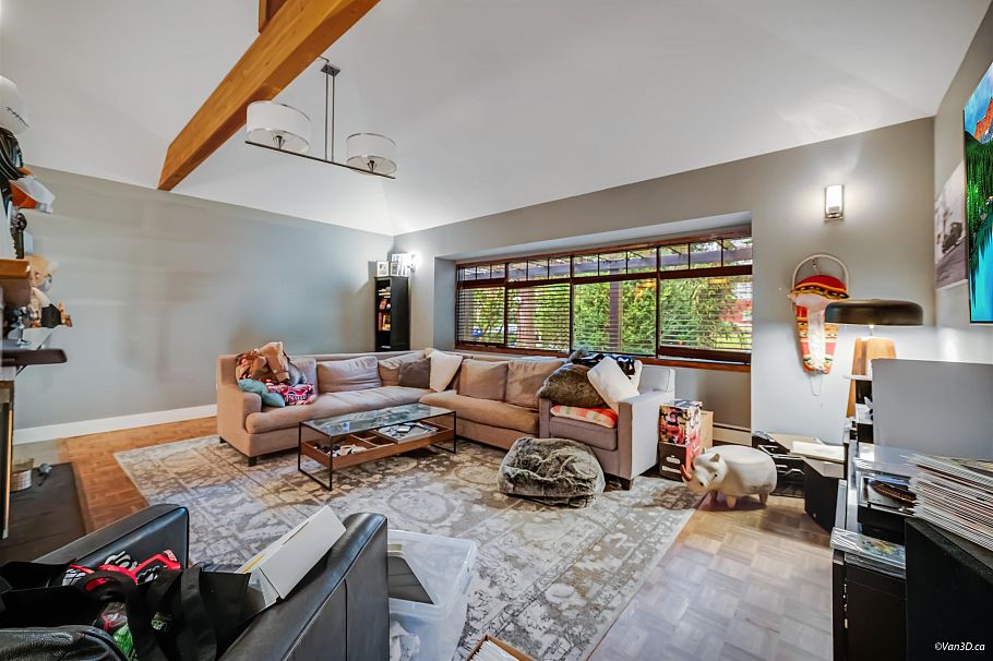 3758 W 35th Avenue Vancouver, BC - 8