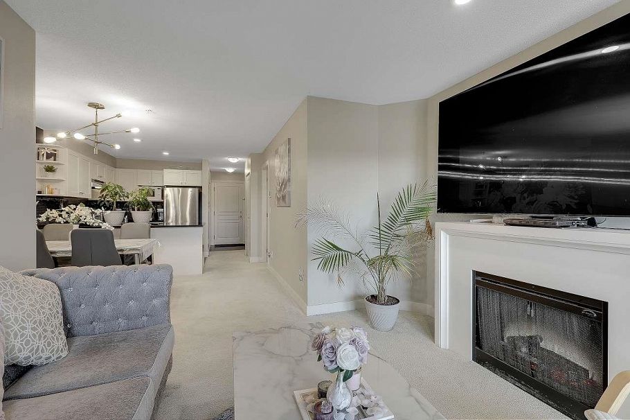 320 4550 Fraser Street Vancouver, BC - 9