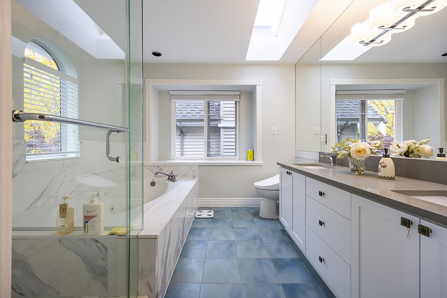 4203 W 14th Avenue Vancouver, BC - 21