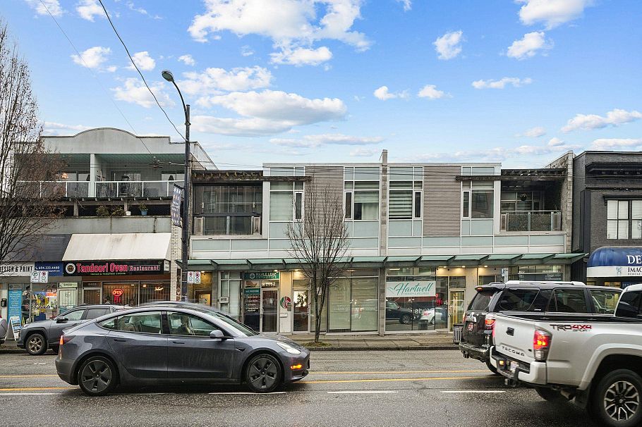 203 6460 Main Street Vancouver, BC - 1