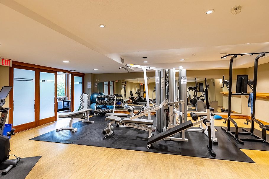 301 560 Raven Woods Drive North Vancouver, BC - 32