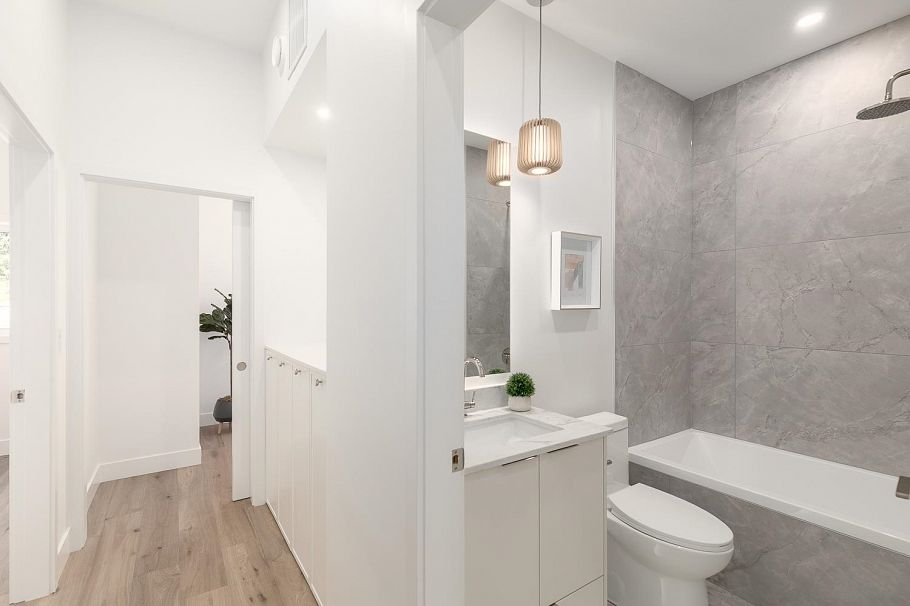 1141 W 33rd Avenue Vancouver, BC - 26