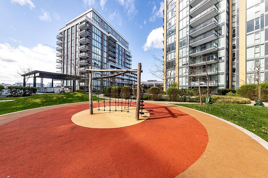 902 3331 No. 3 Road Richmond, BC - 36