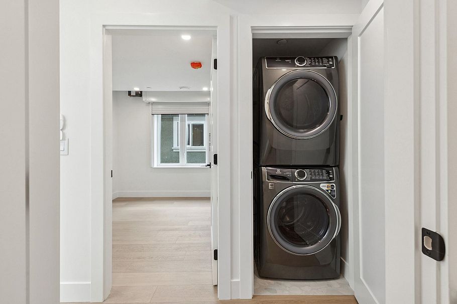 3383 Victoria Drive Vancouver, BC - 26